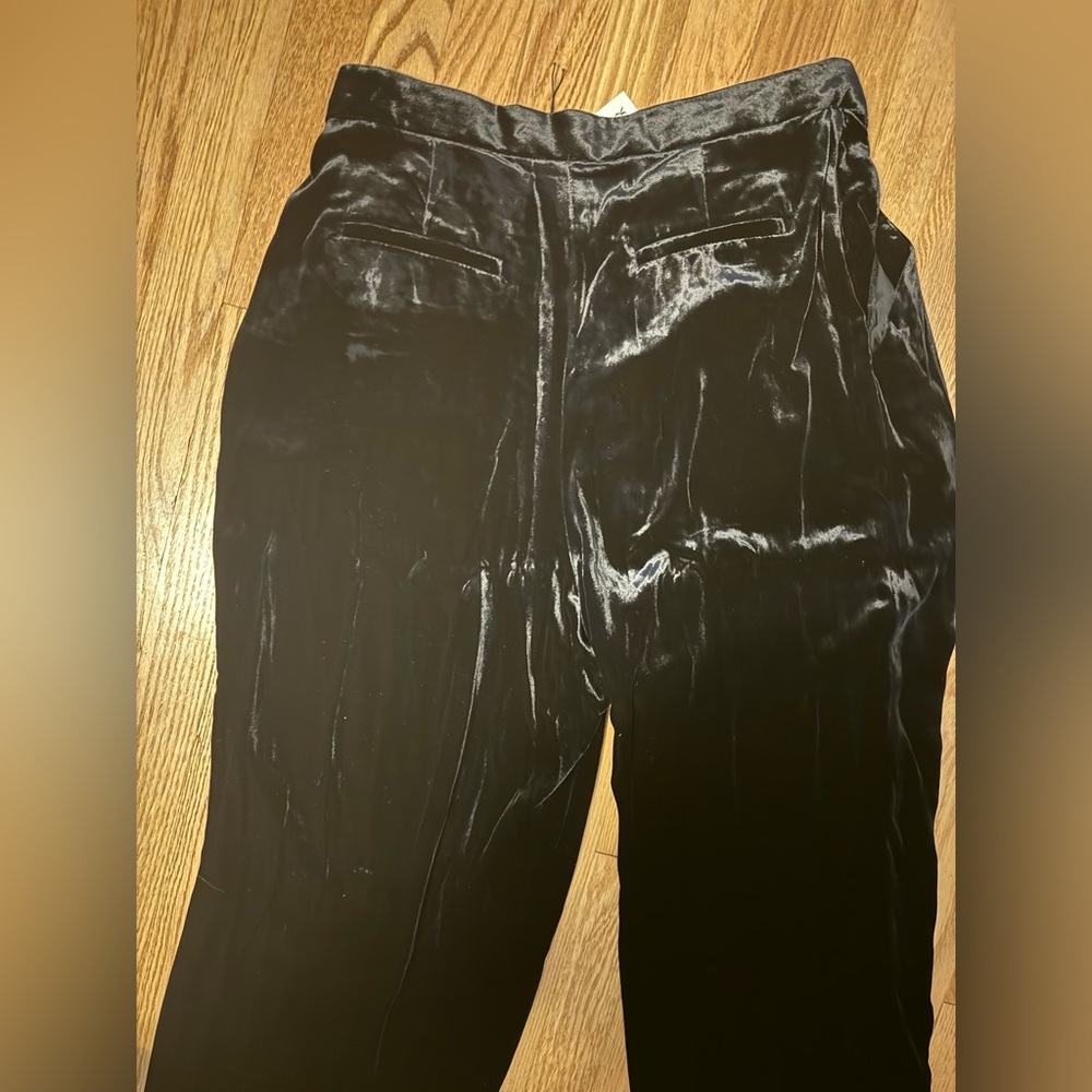 NWT Banana Republic Veluro Relaxed Black 
Velvet Pant size 12 - Picture 6 of 6